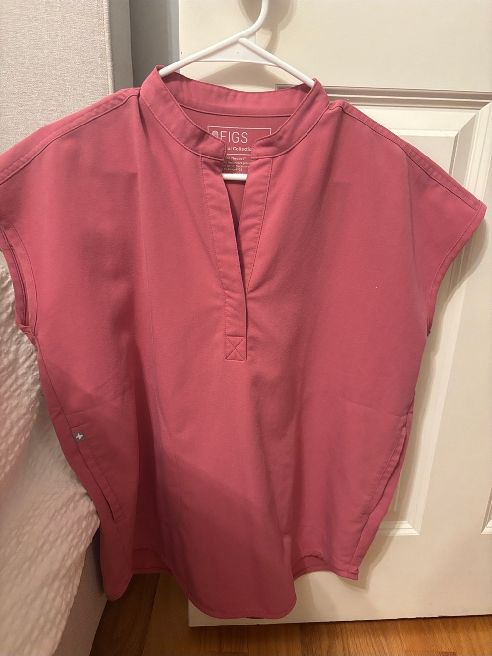 FIGS Women's Mandarin Collar Tunic Top in Rose